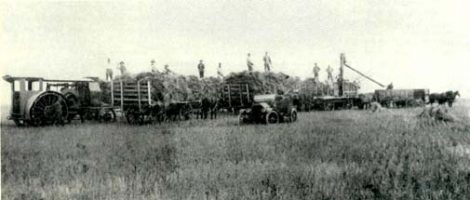 THRESHING OUTFITS FROM THE EARLY TEENS Image
